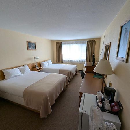 Northway Motor Inn Dease Lake Zewnętrze zdjęcie